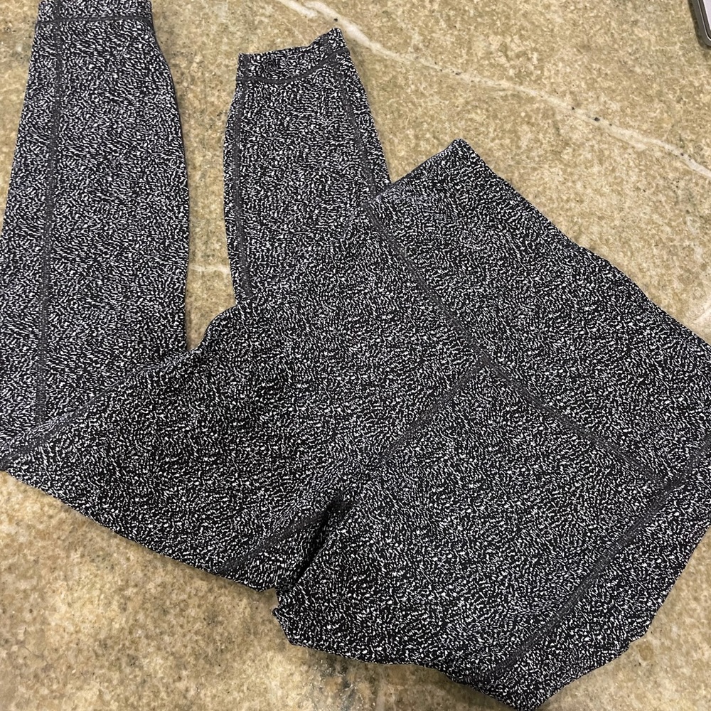 Athleta Speckled Texture leggings w pockets
